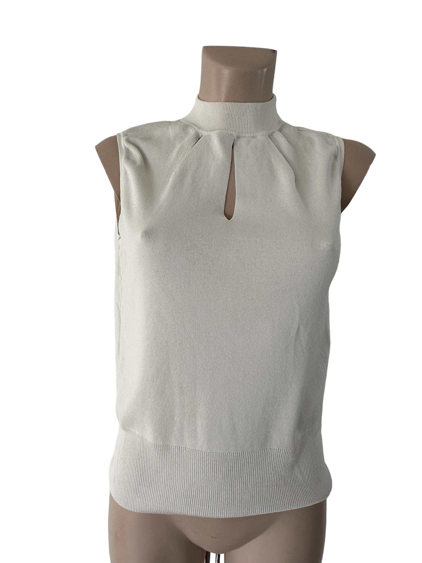 Claudia Strater top L
