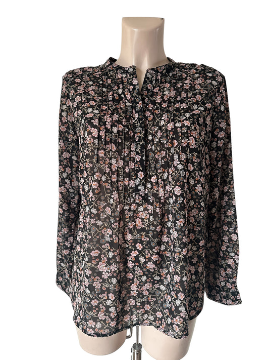 Lolly's Laundry long sleeve shirt, size M