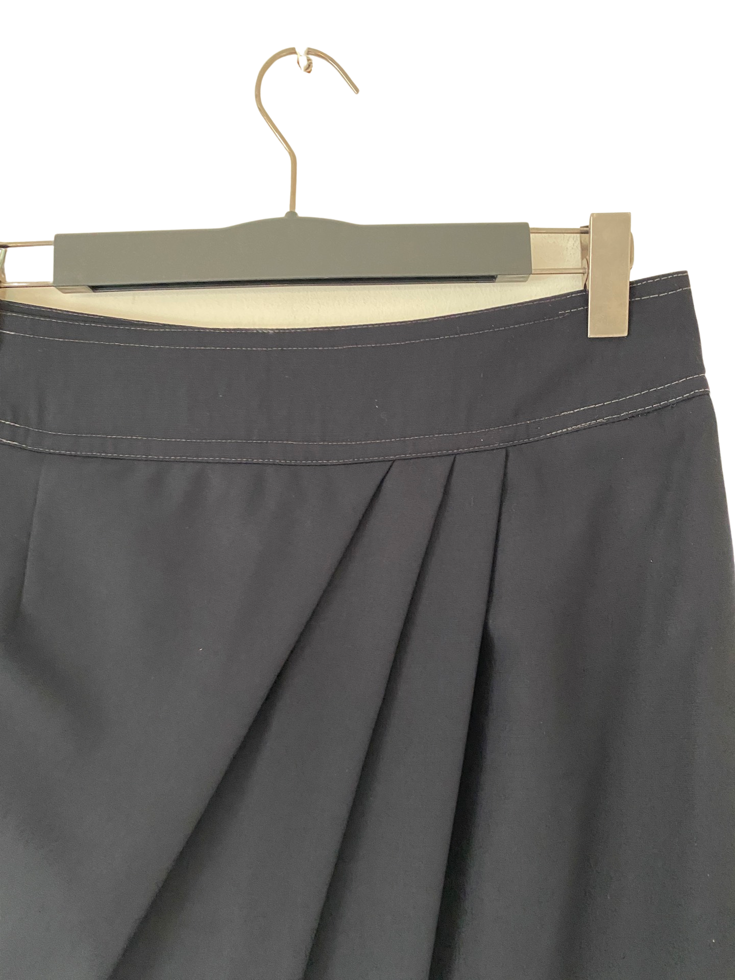 Laurel rok L