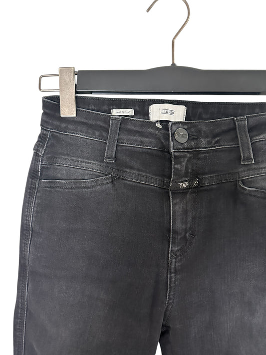 Geschlossene Jeans 26