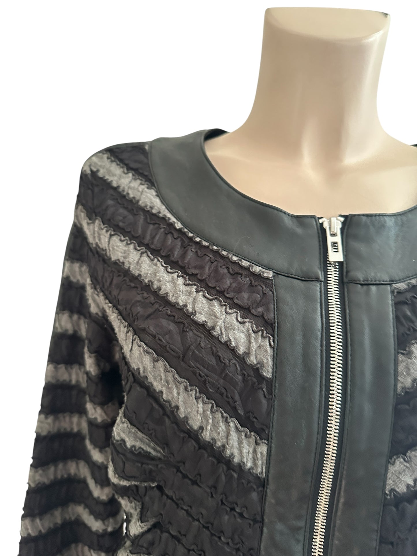 Joseph Ribkoff vest L