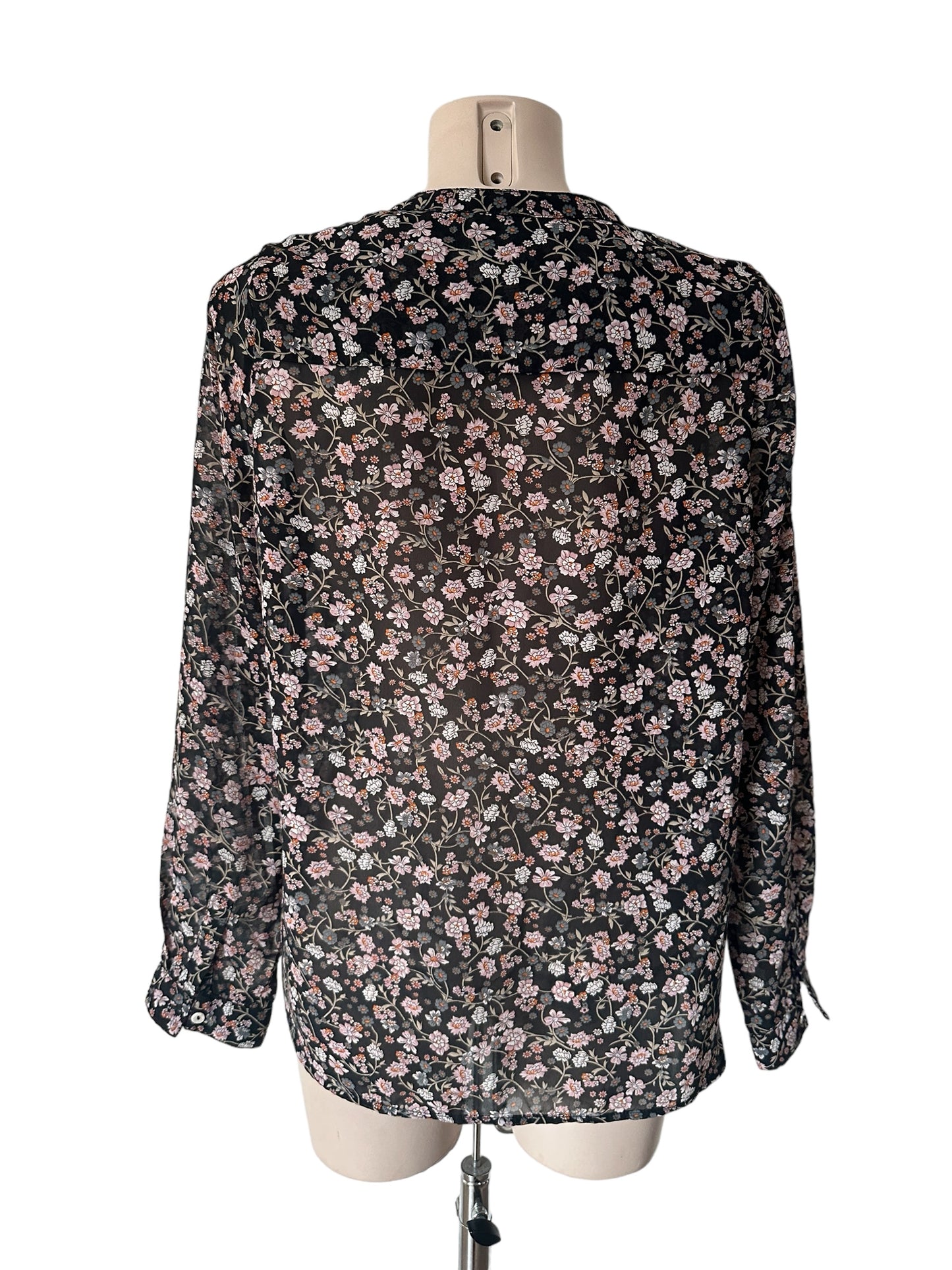 Lolly's Laundry long sleeve shirt, size M