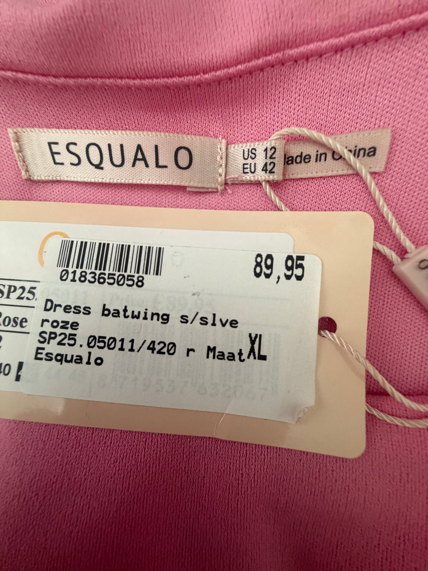 Esqualo jurk (meerdere maten)