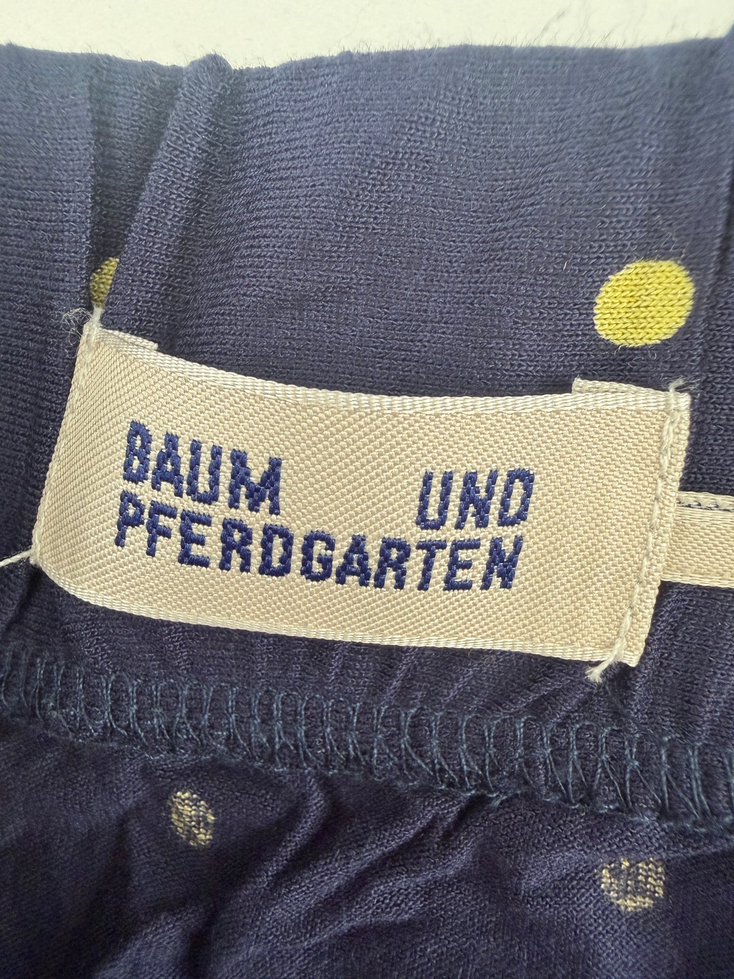 Baum und Pferdgarten skirt (various sizes)
