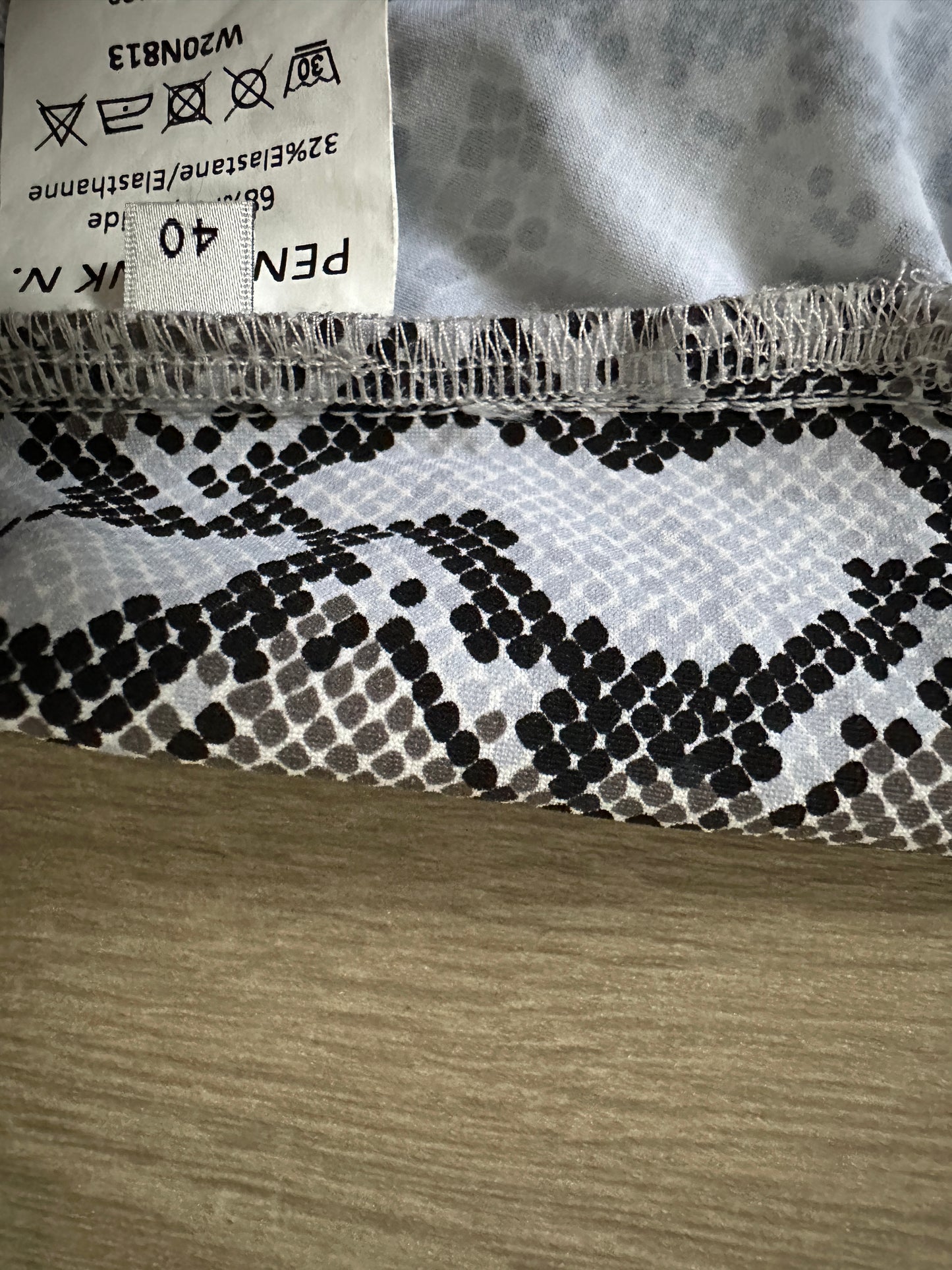 Penn & Ink pants, size L