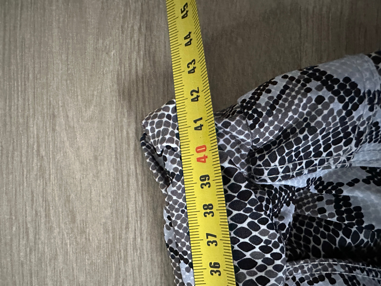 Penn & Ink pants, size L