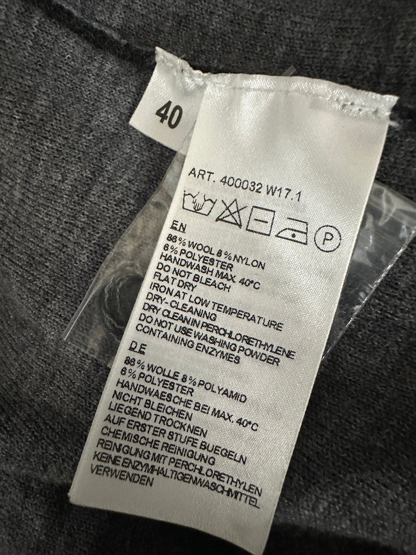 Repeat vest M