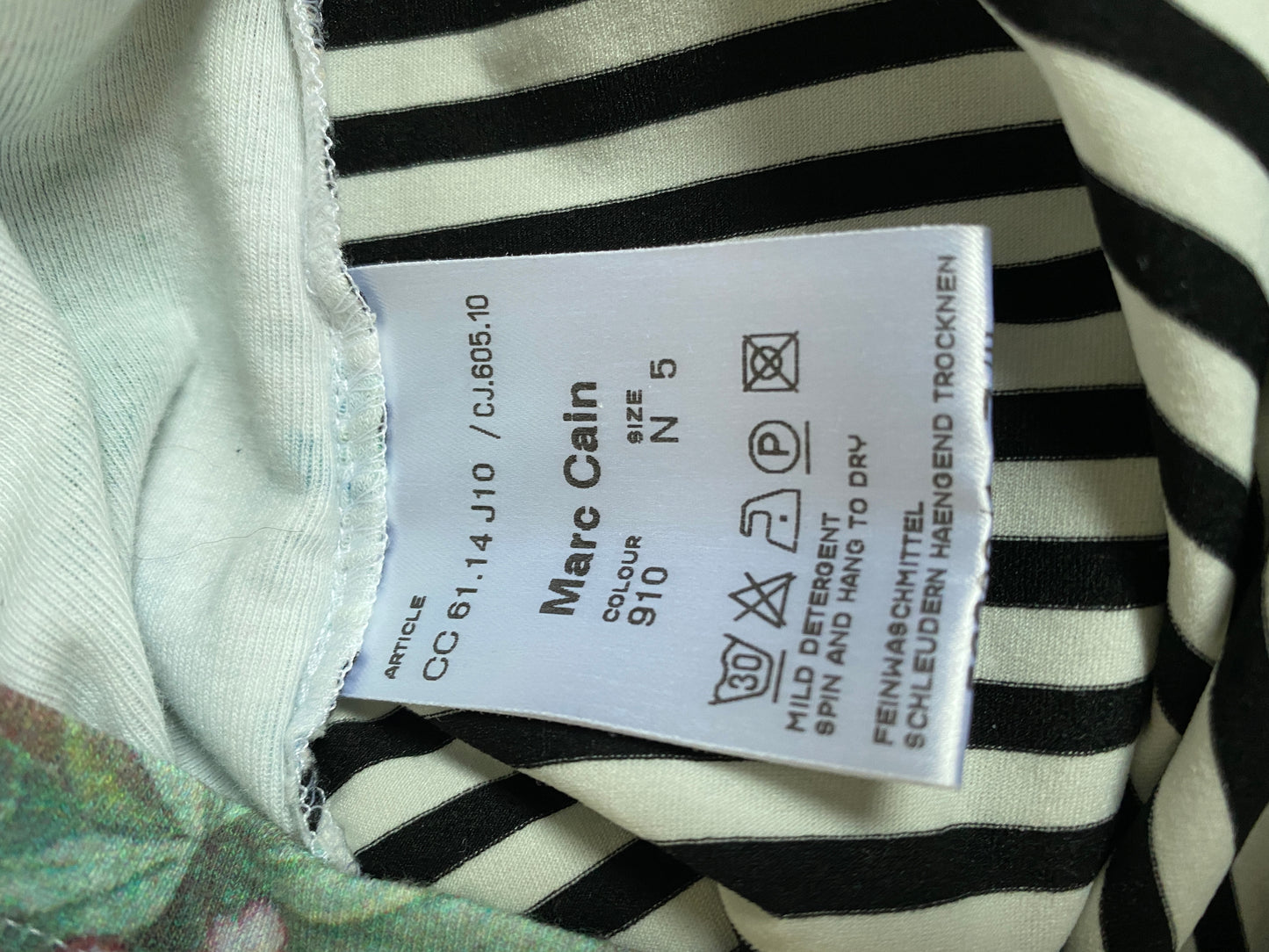 Marc Cain top, size L
