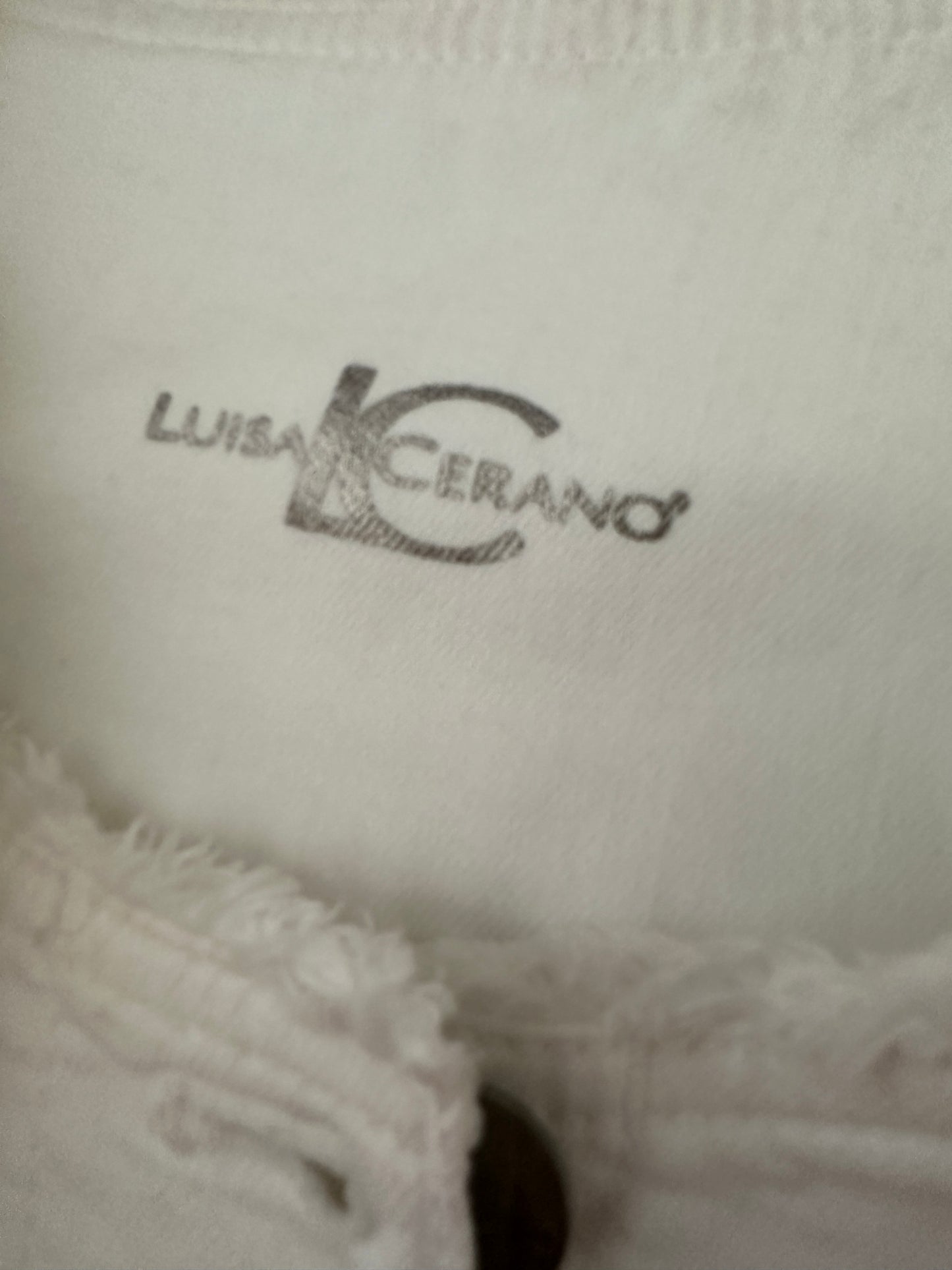 Luisa Cerano vest L