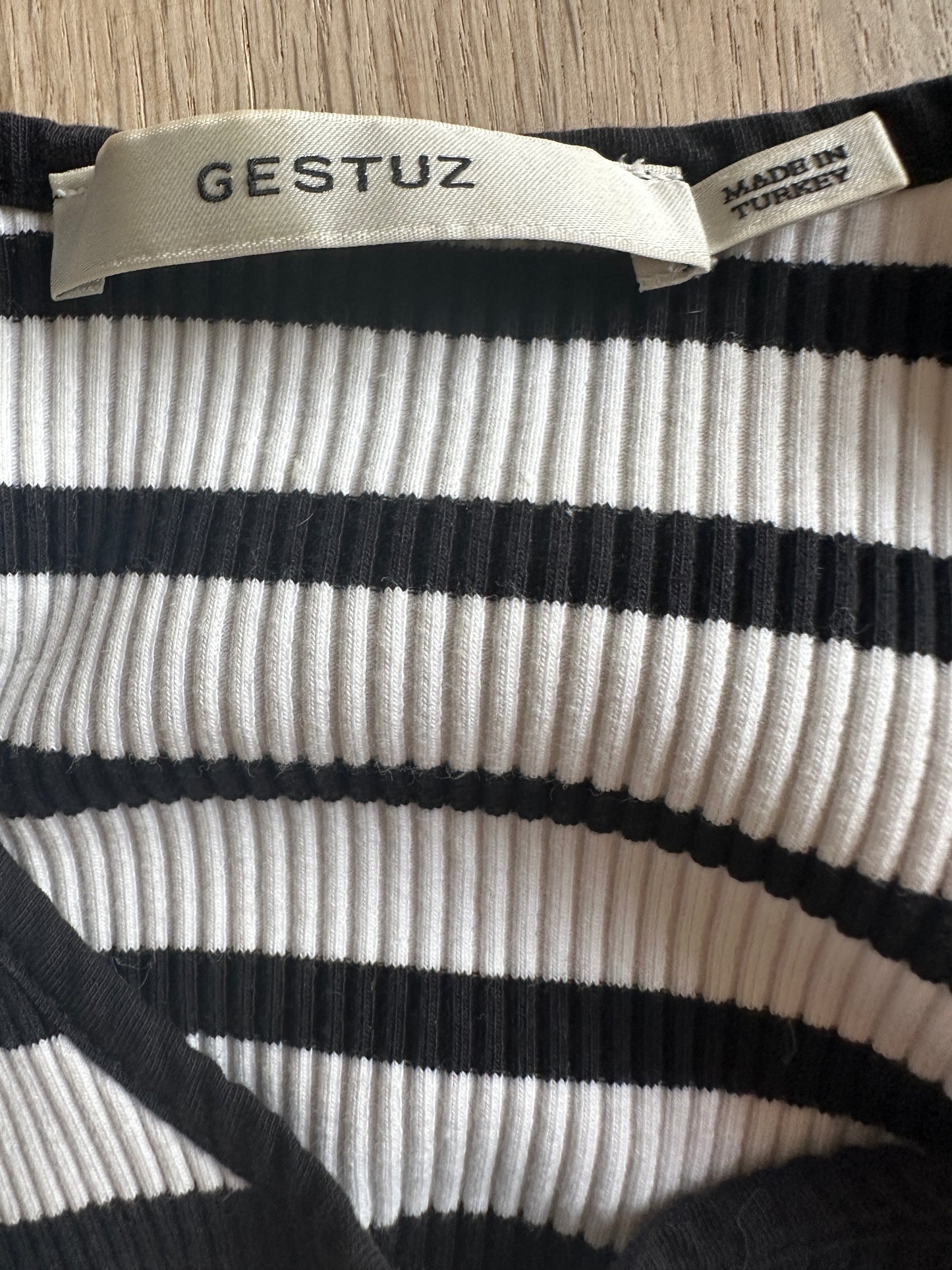 Gestuz top S