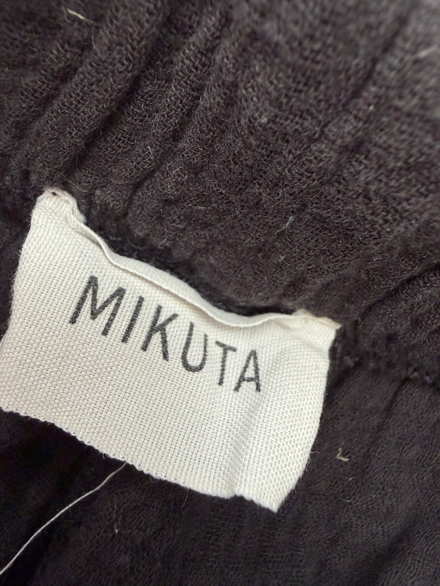 Mikuta korte broek M