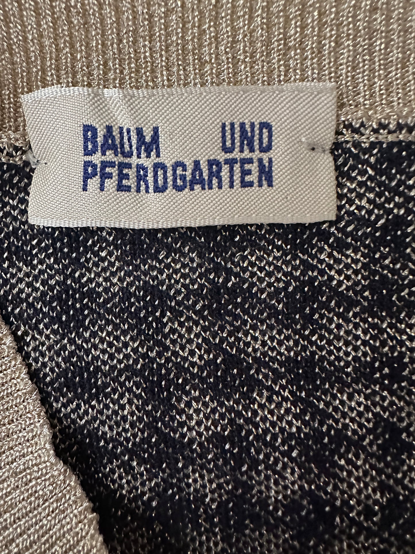 Baum und Pferdgarten trui S