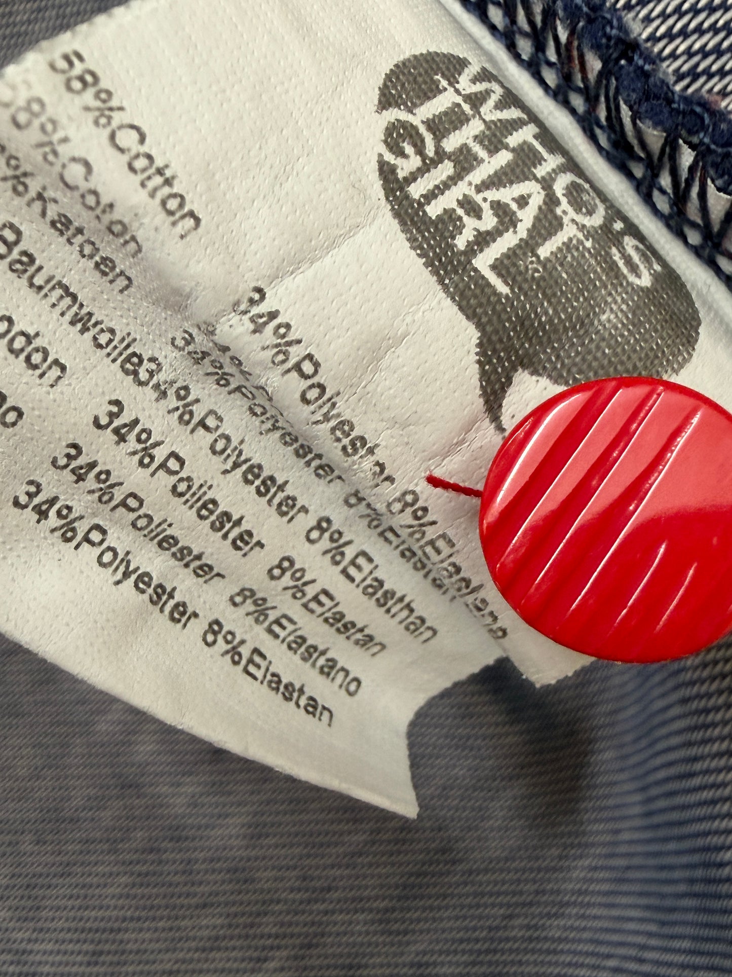 Wer ist das Mädchen mit der Bluse S?