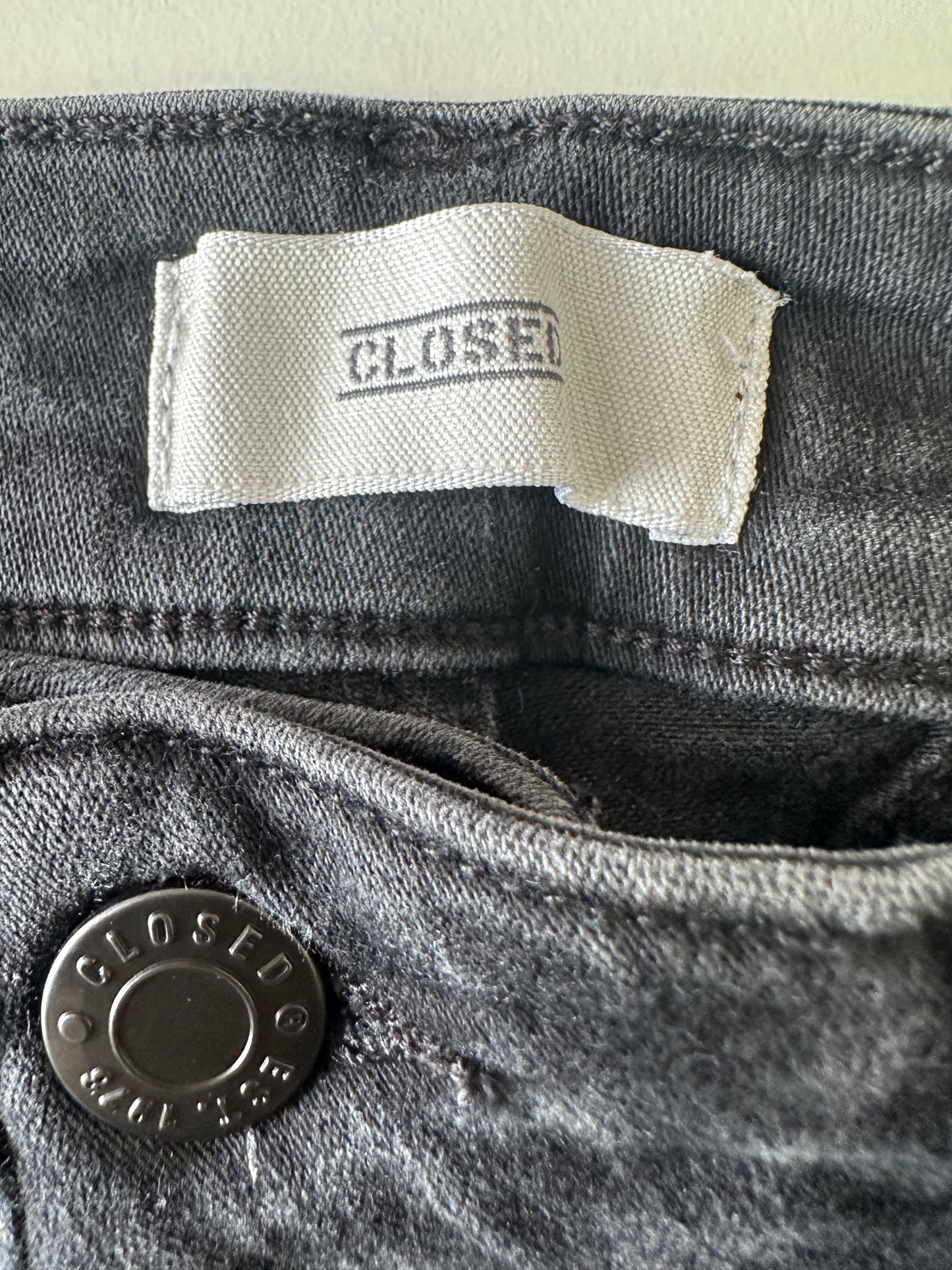 Closed jeans size 28