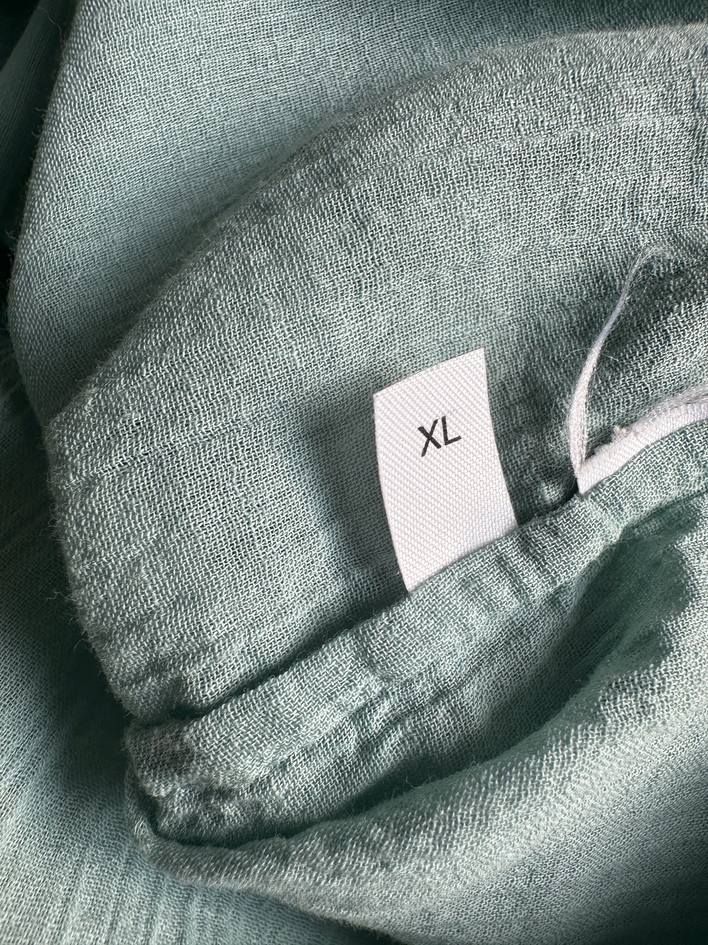 Closed blouse XL