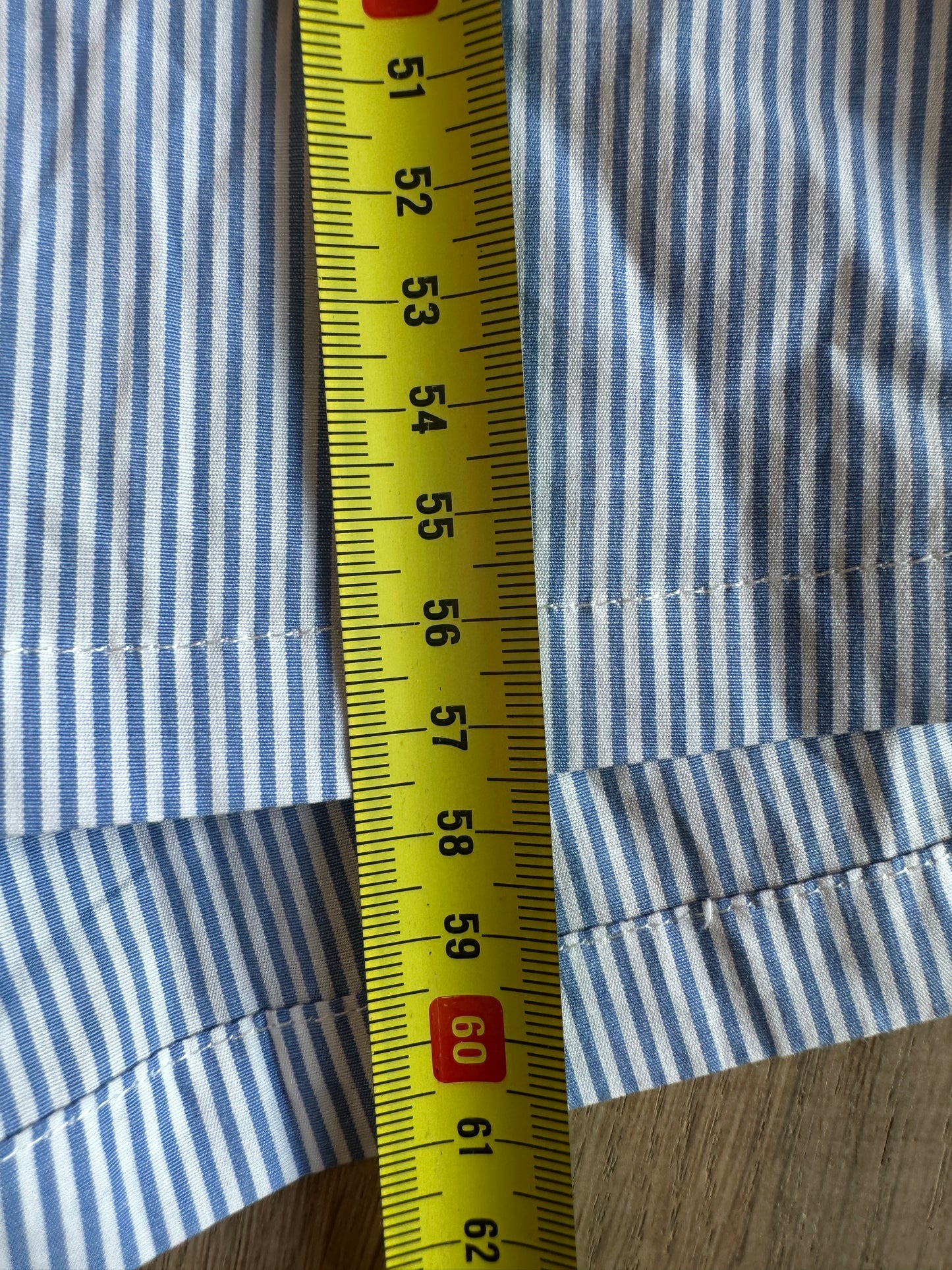 River Woods top M