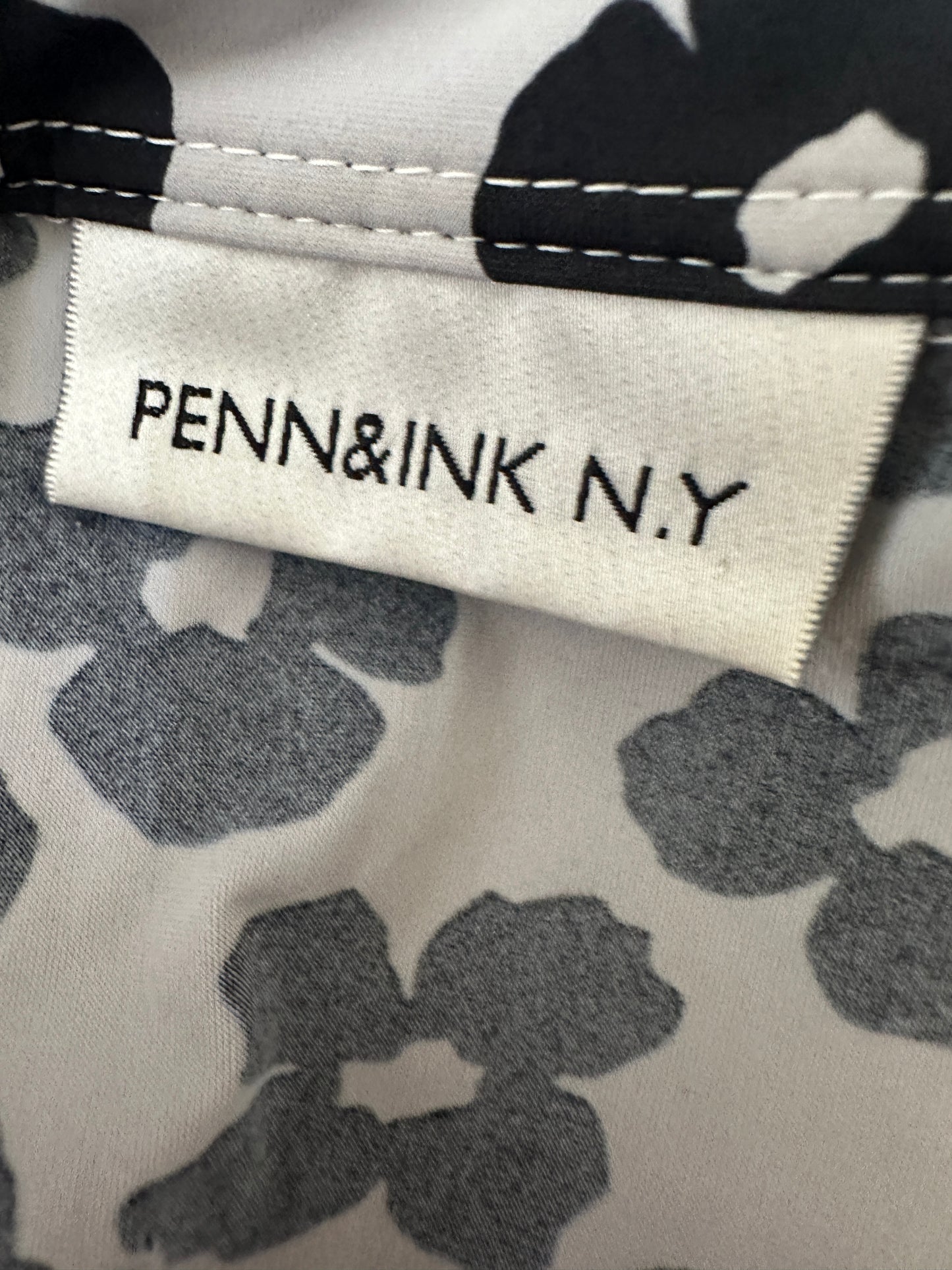 Penn & Ink top S