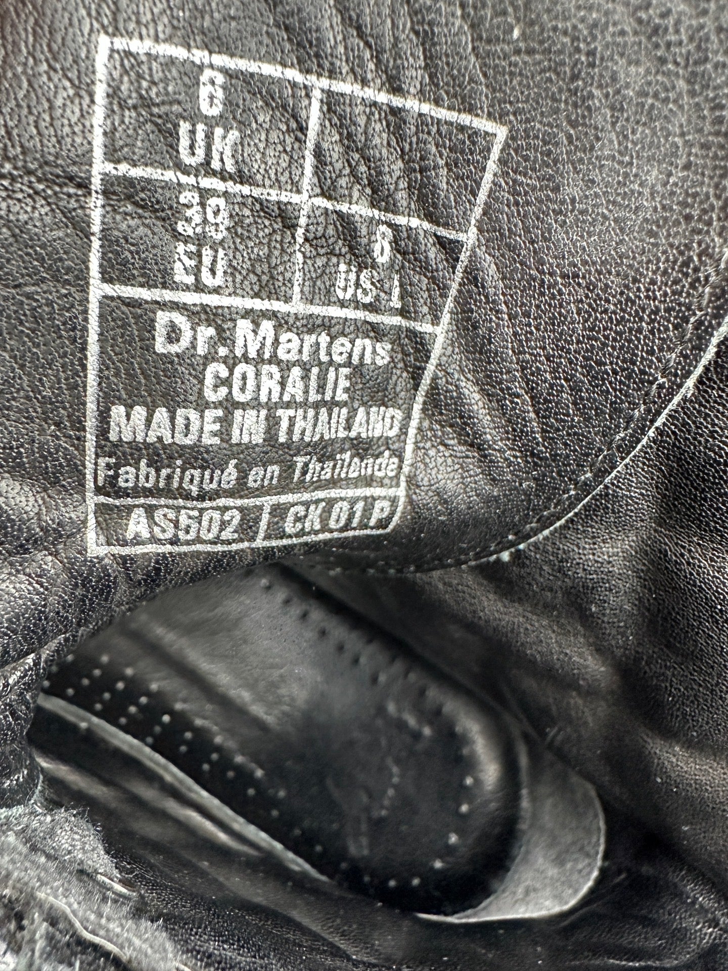 Dr. Martens enkellaarzen 39