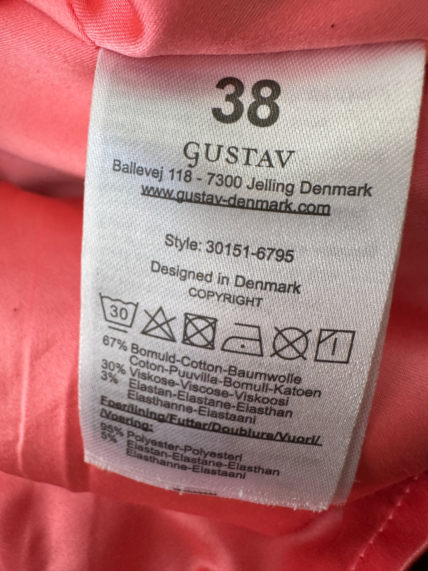 Gustav vest M
