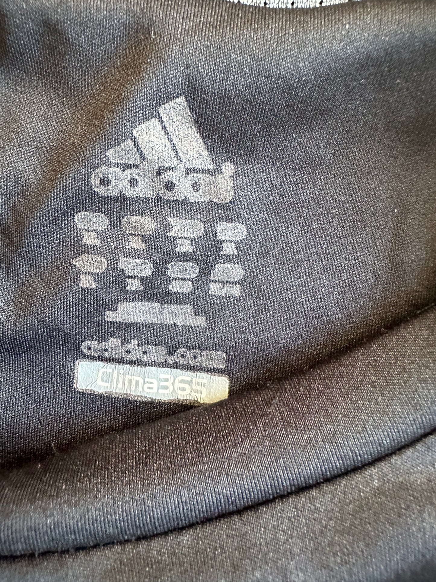 Adidas shirt XL