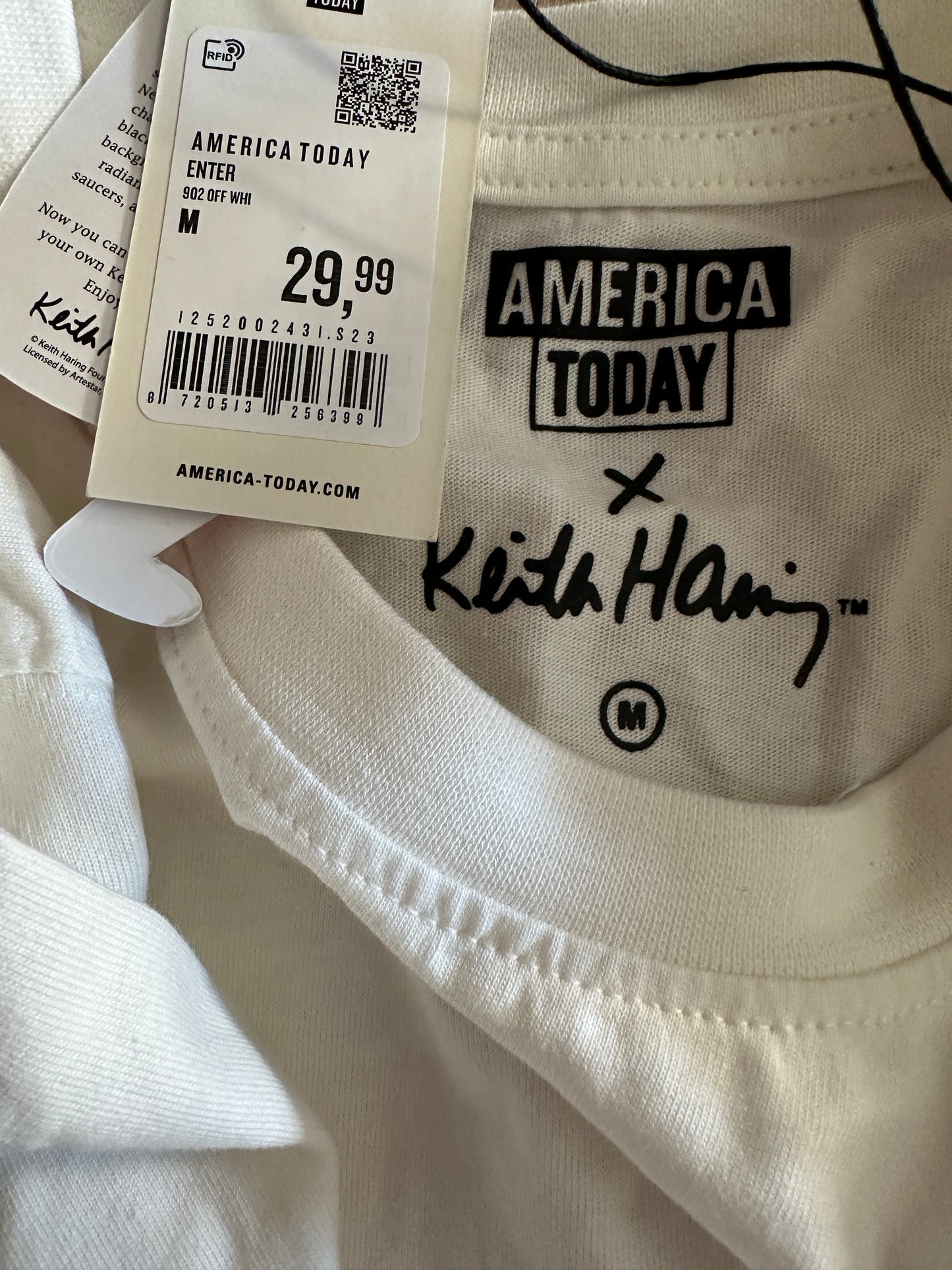 America Today shirt M