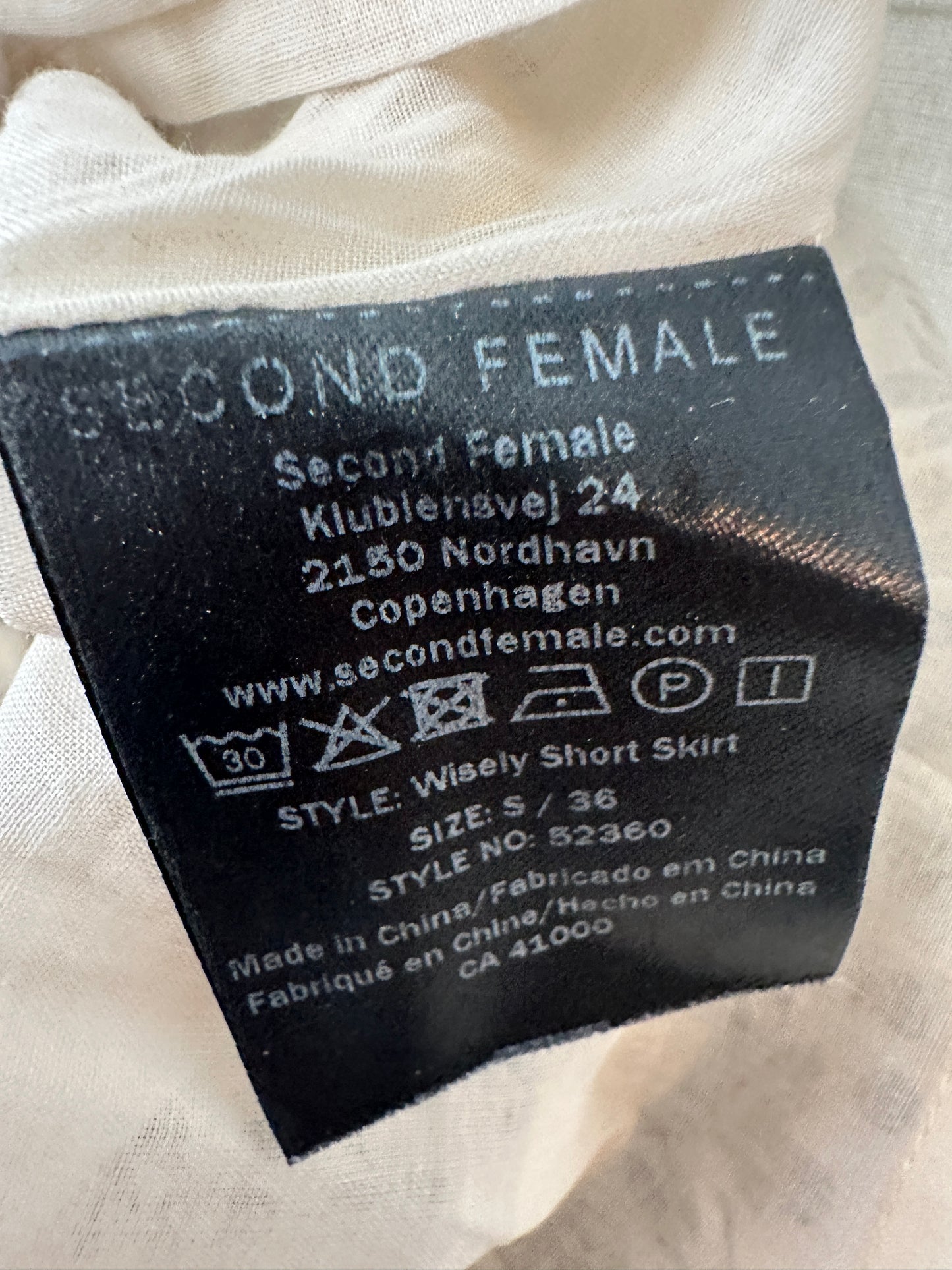Second Female rok S