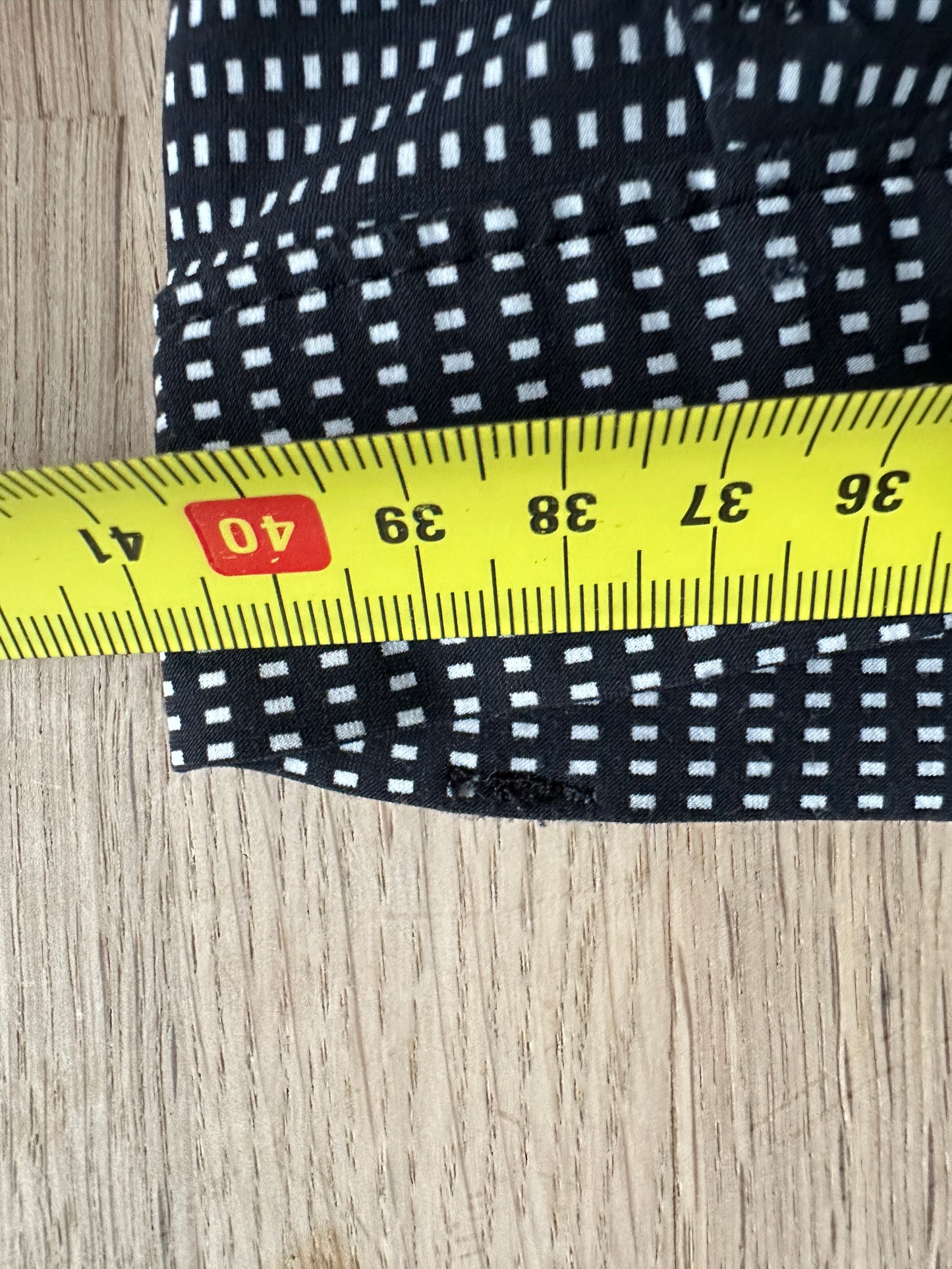 Penn & Ink pants, size L