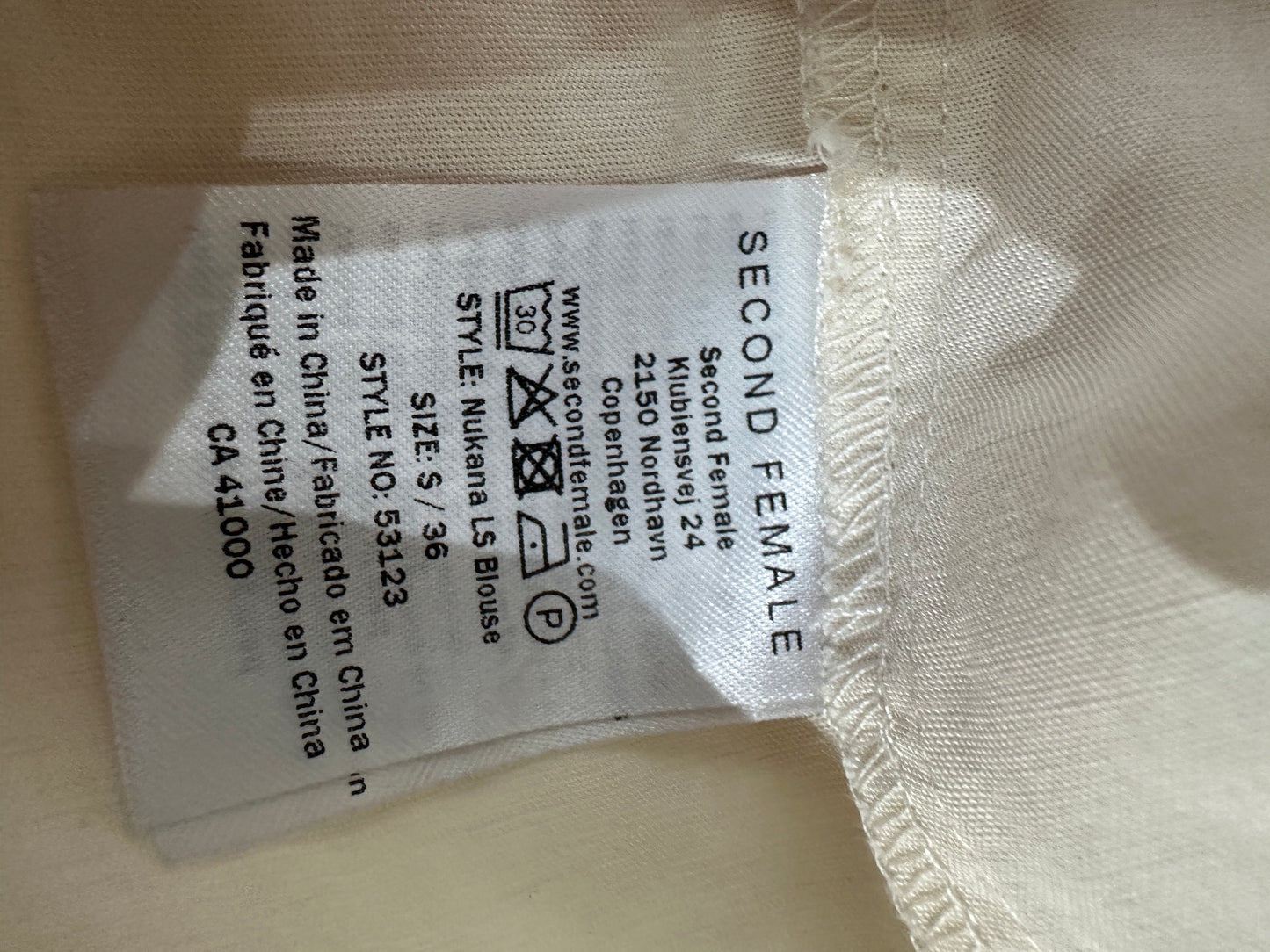 Second Female blouse S