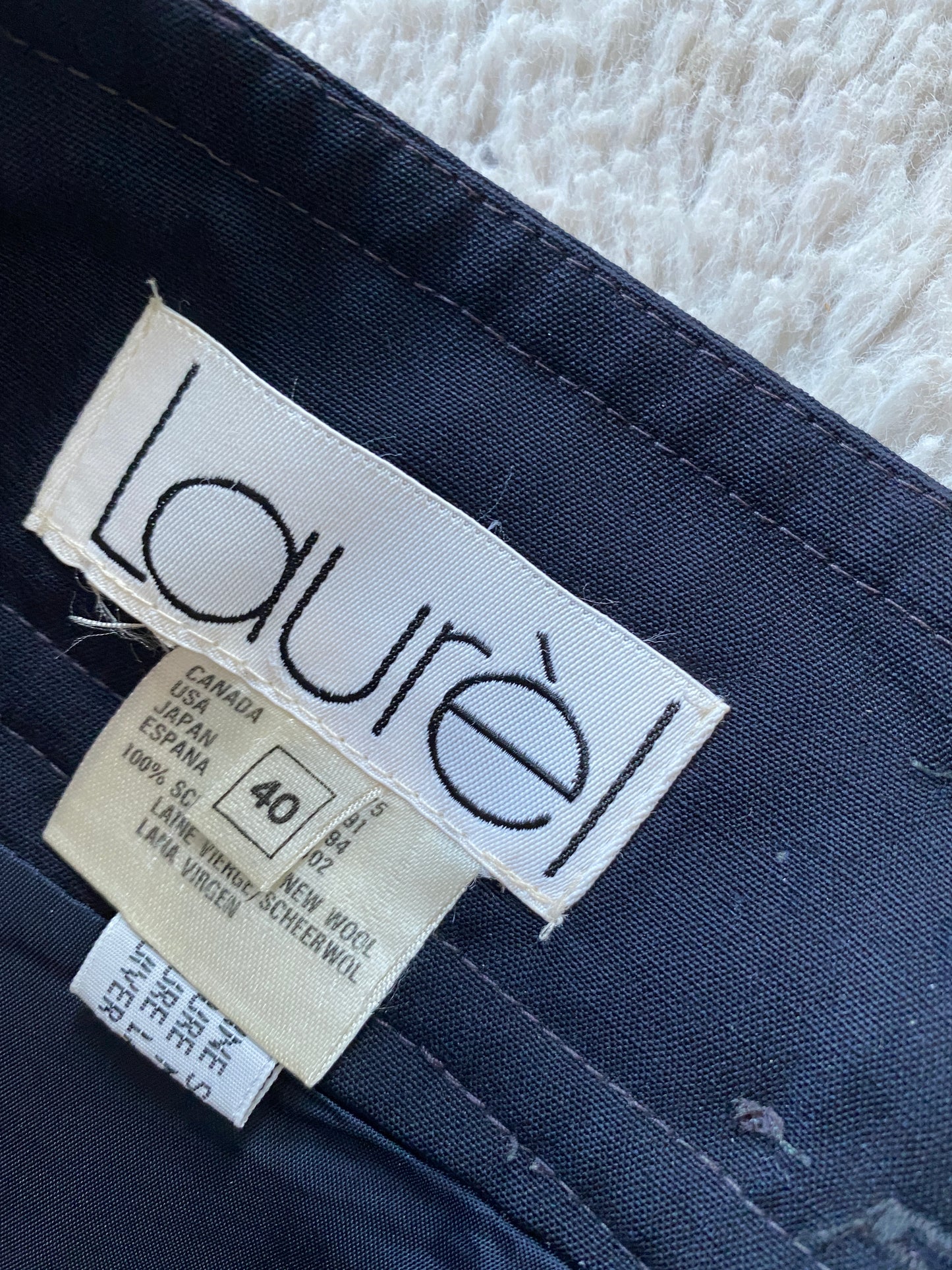 Laurel rok L