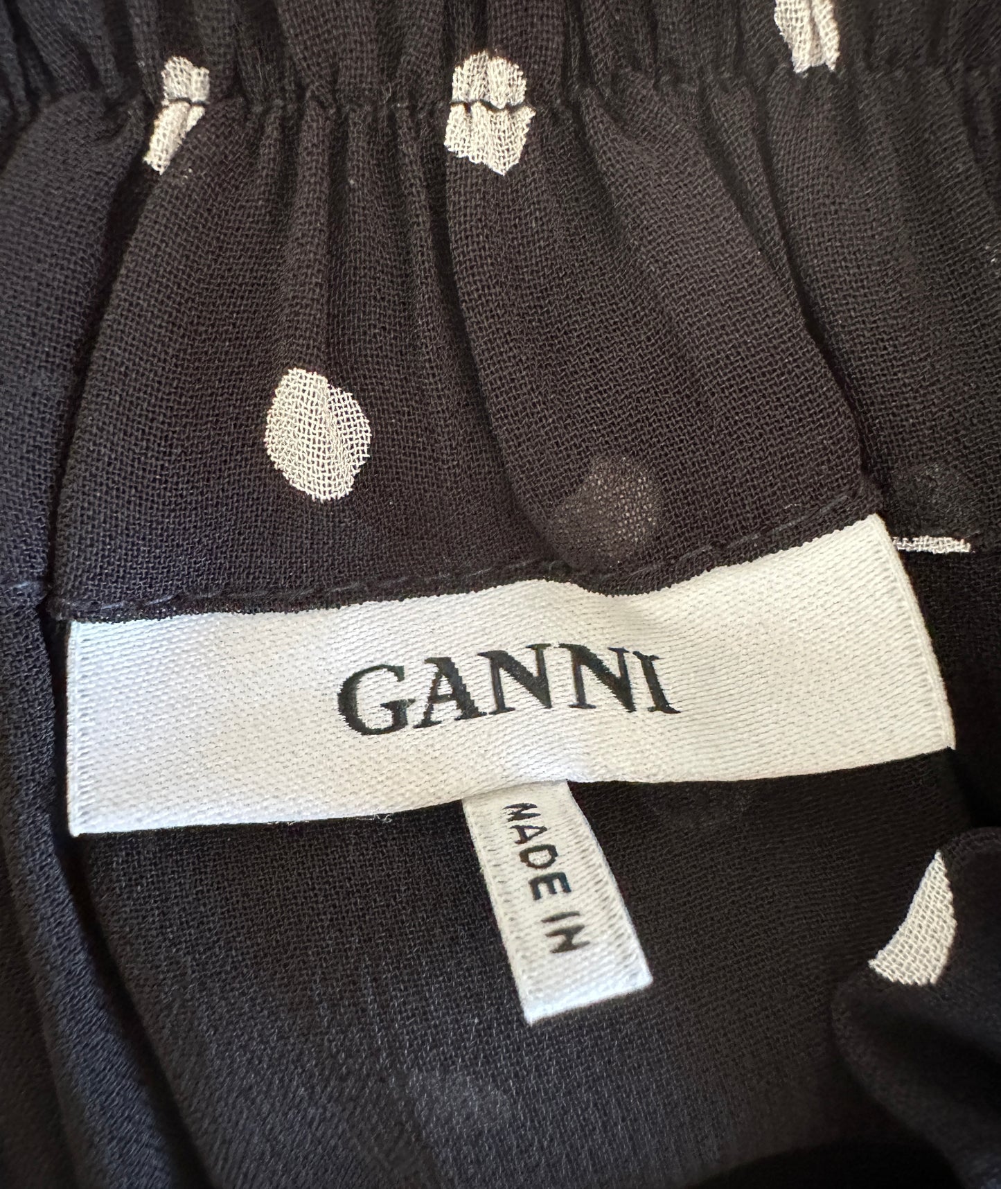 Ganni rok M