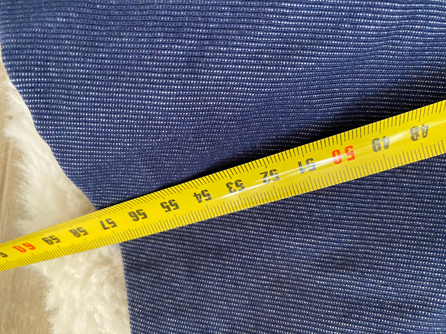 Escada rok 44