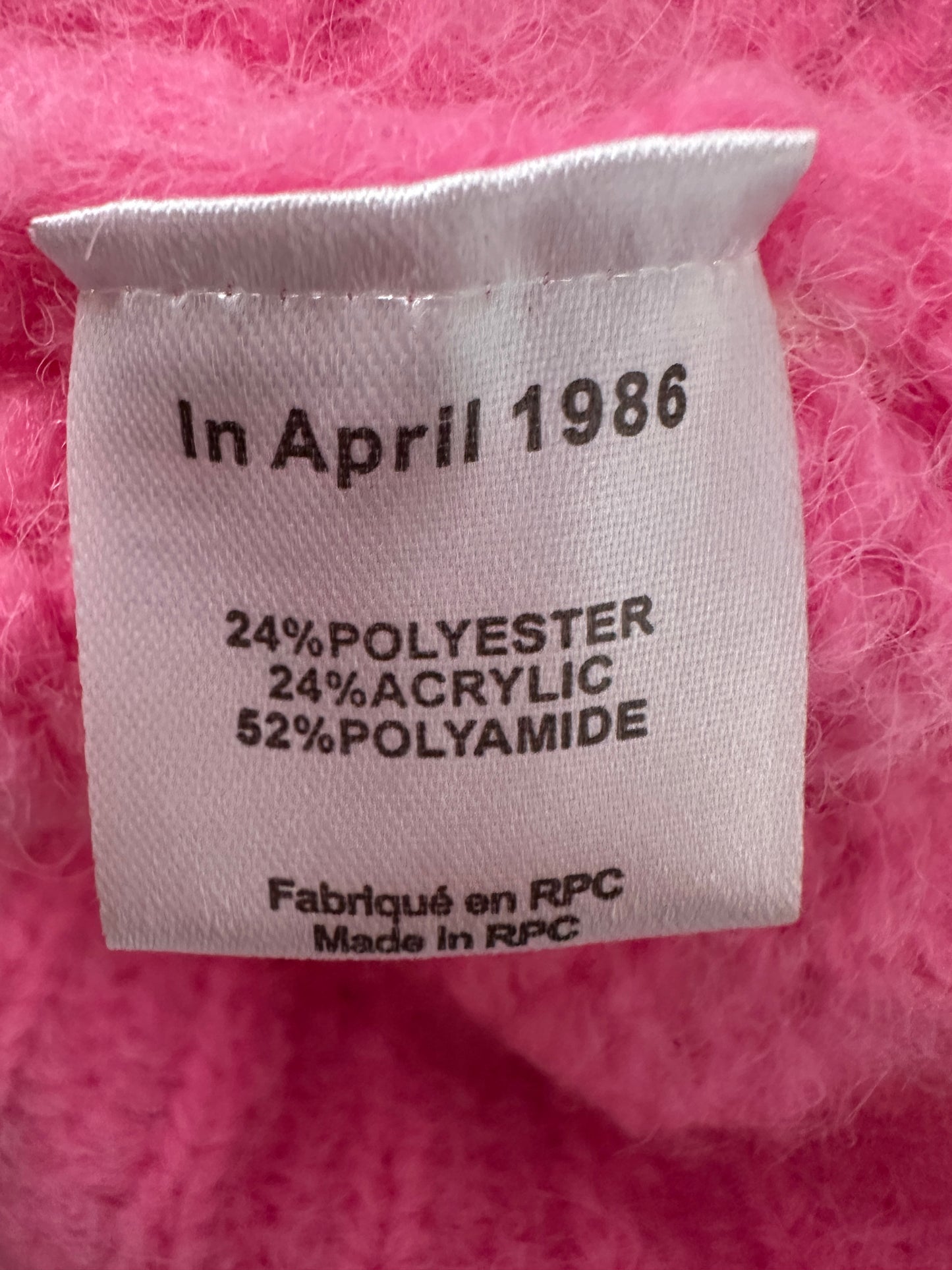 In April 1986 trui One Size