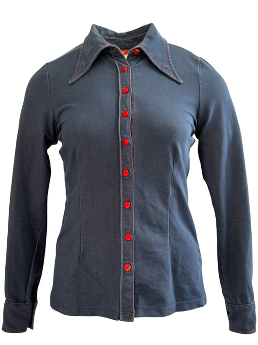 Wer ist das Mädchen mit der Bluse S?