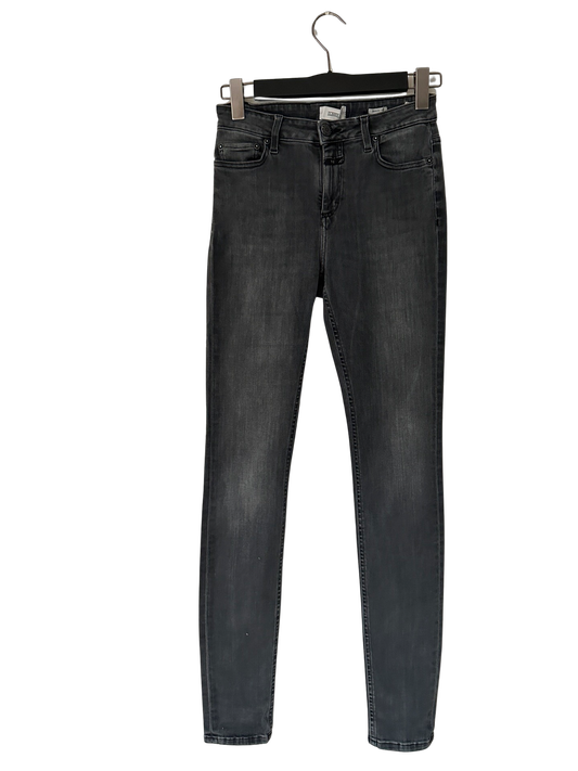 Geschlossene Jeans 27