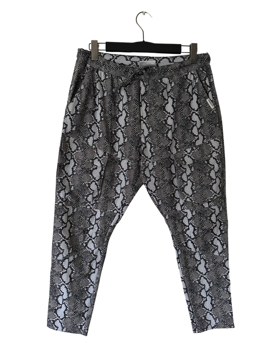 Penn &amp; Ink pants, size L