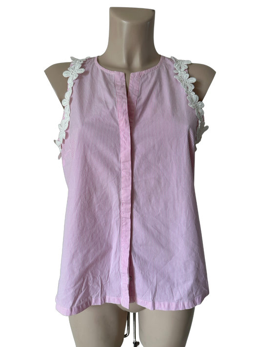River Woods top L
