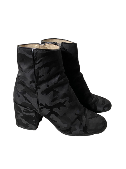 Nubikk enkellaarzen 39