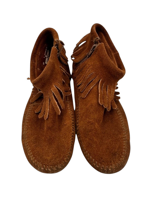 Minnetonka enkellaarzen 38