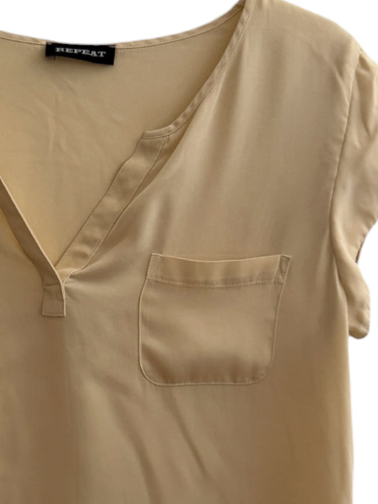 Repeat shirt M