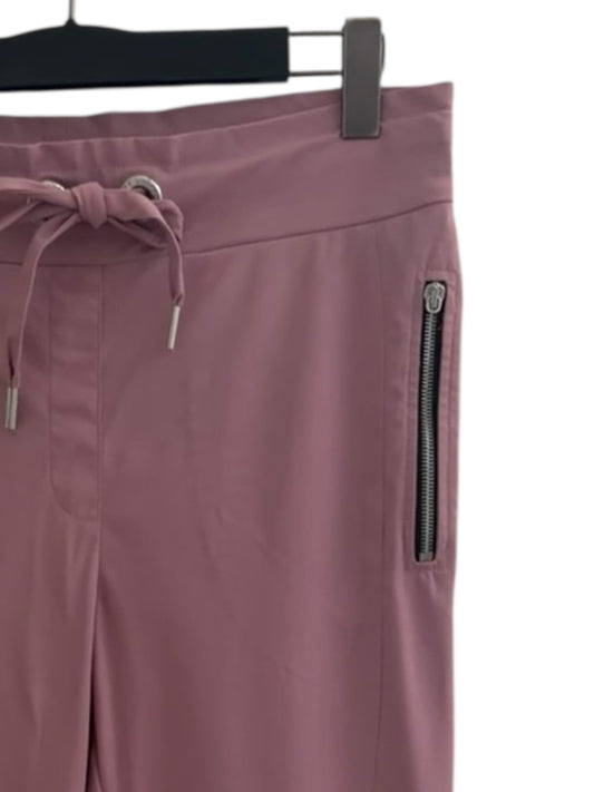 Jane Lushka Hose M