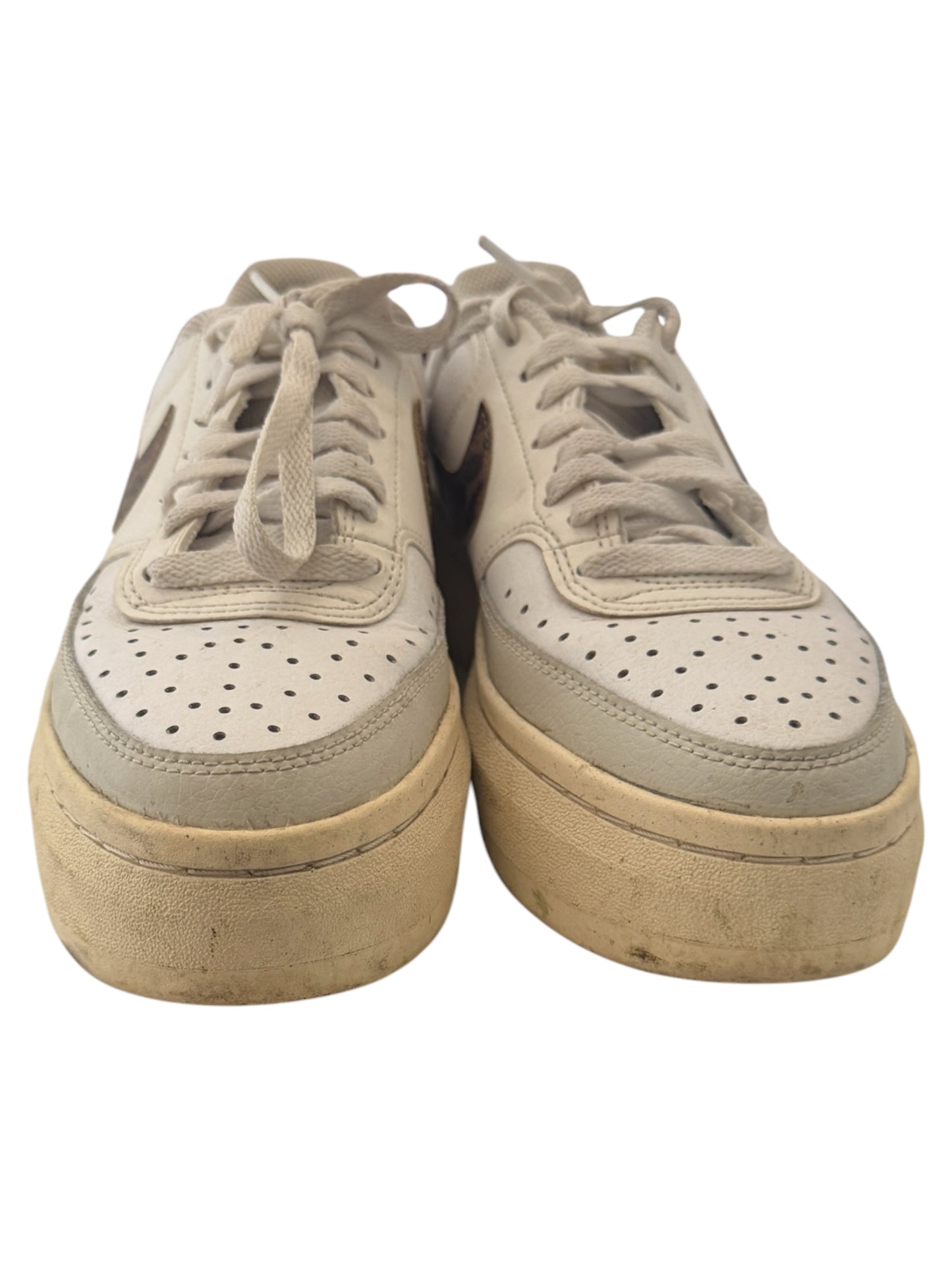 Nike sneakers 40