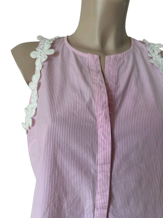 River Woods top L