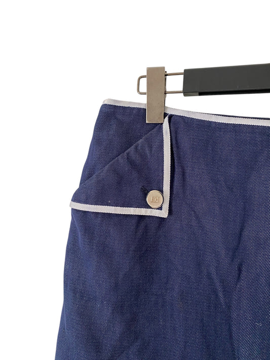 Escada rok 44