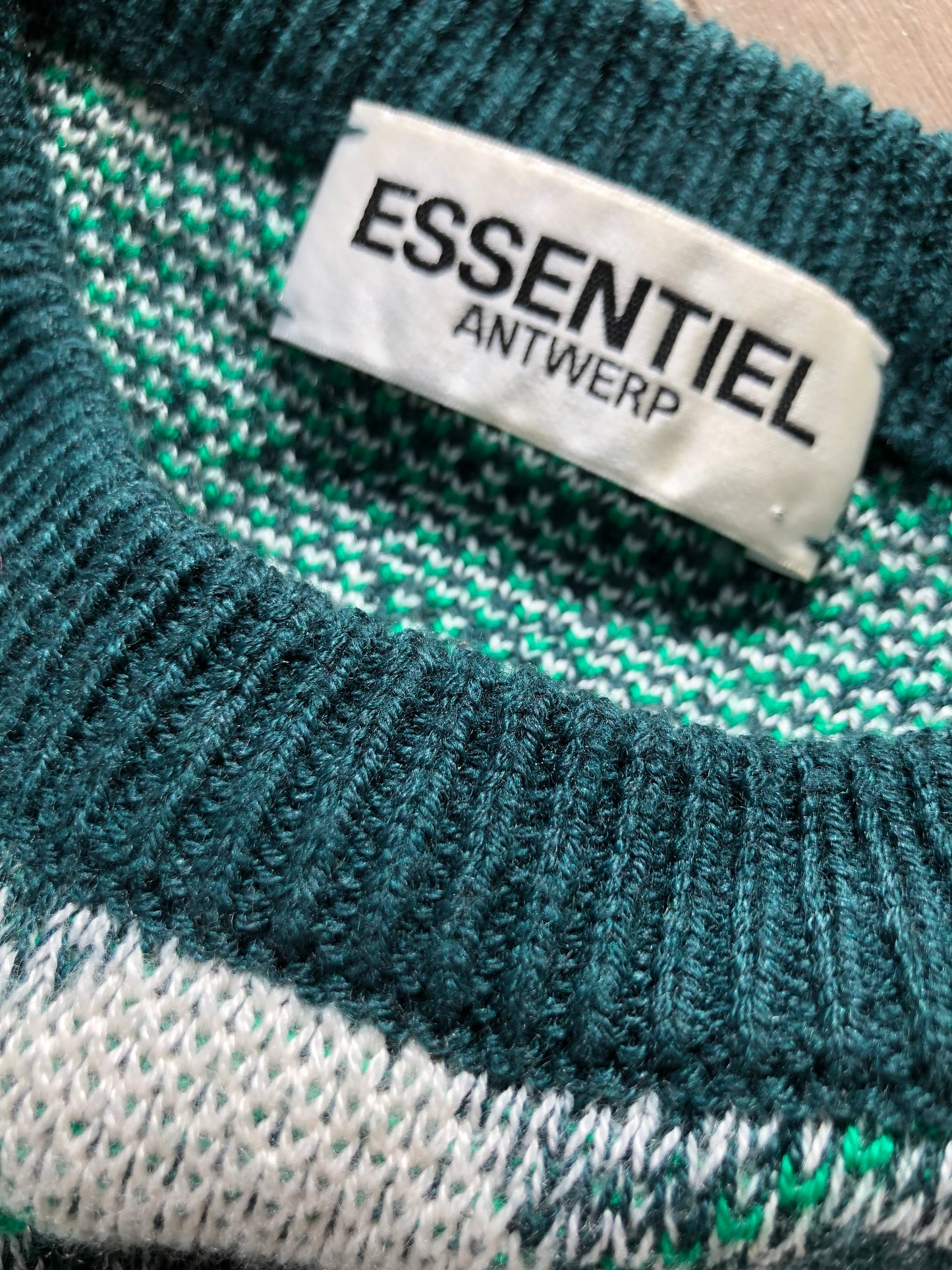 Essentiel Antwerp trui XS