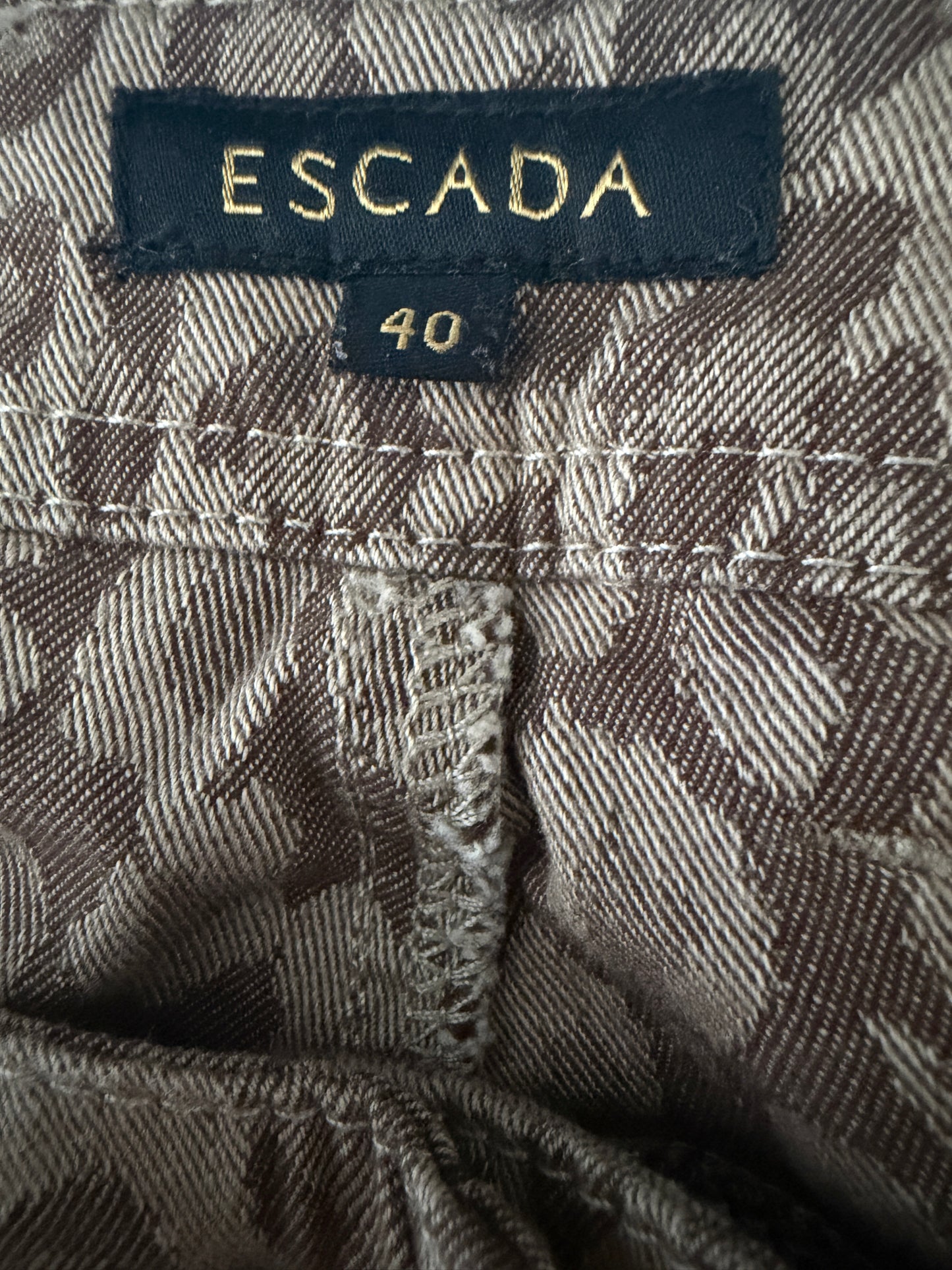 Escada Hose M