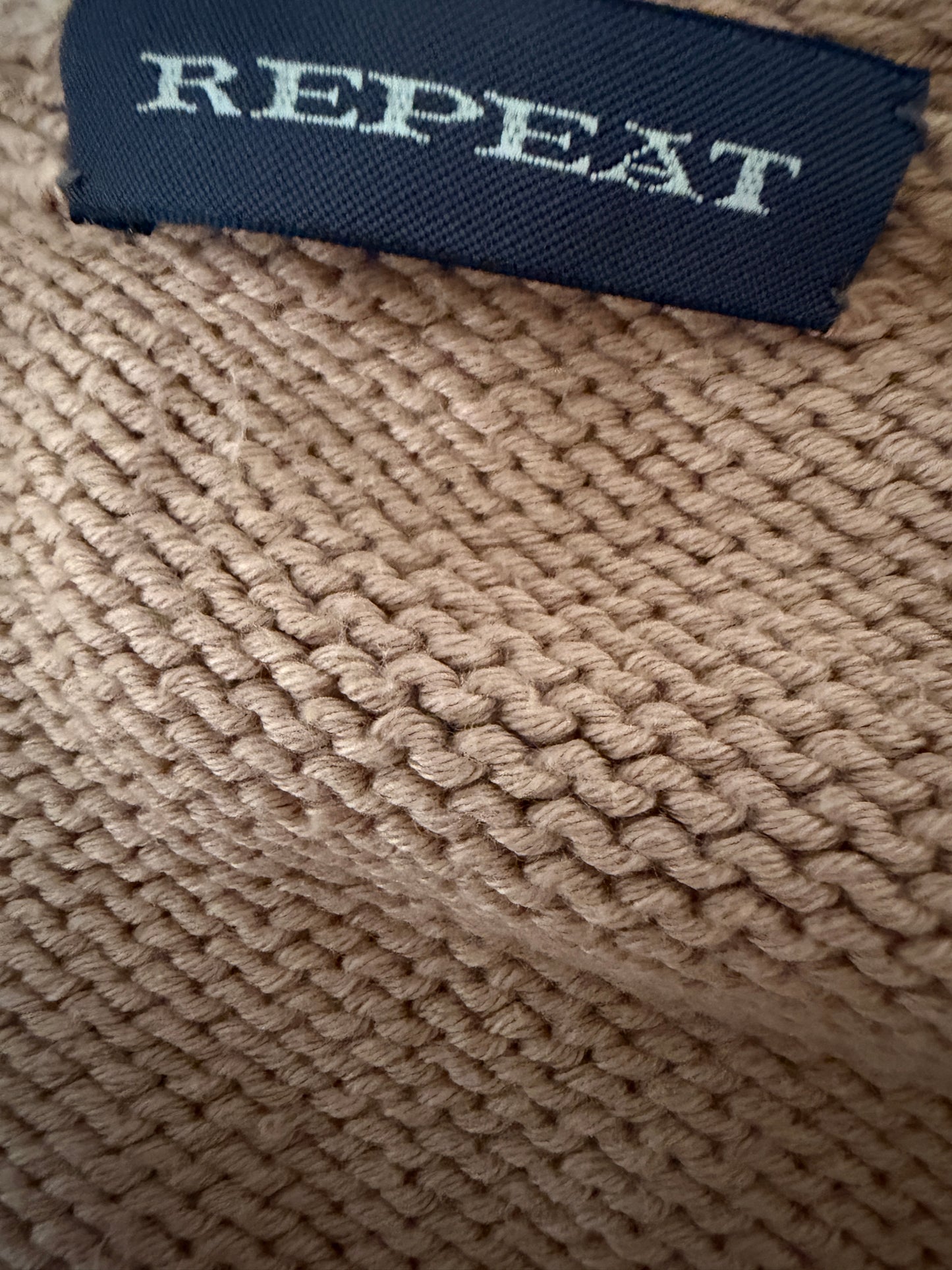 Repeat vest L