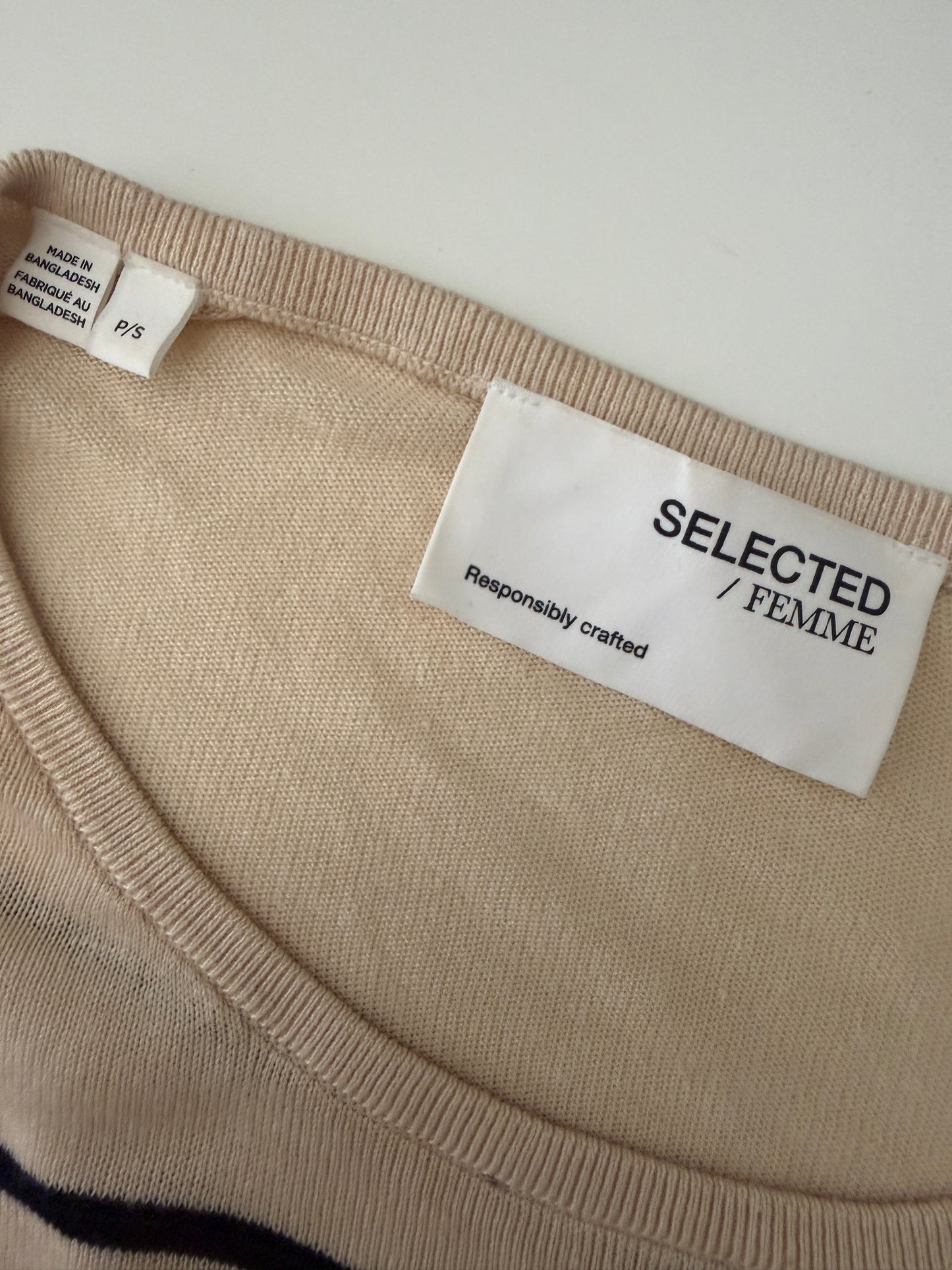 Ausgewählter Damenpullover S