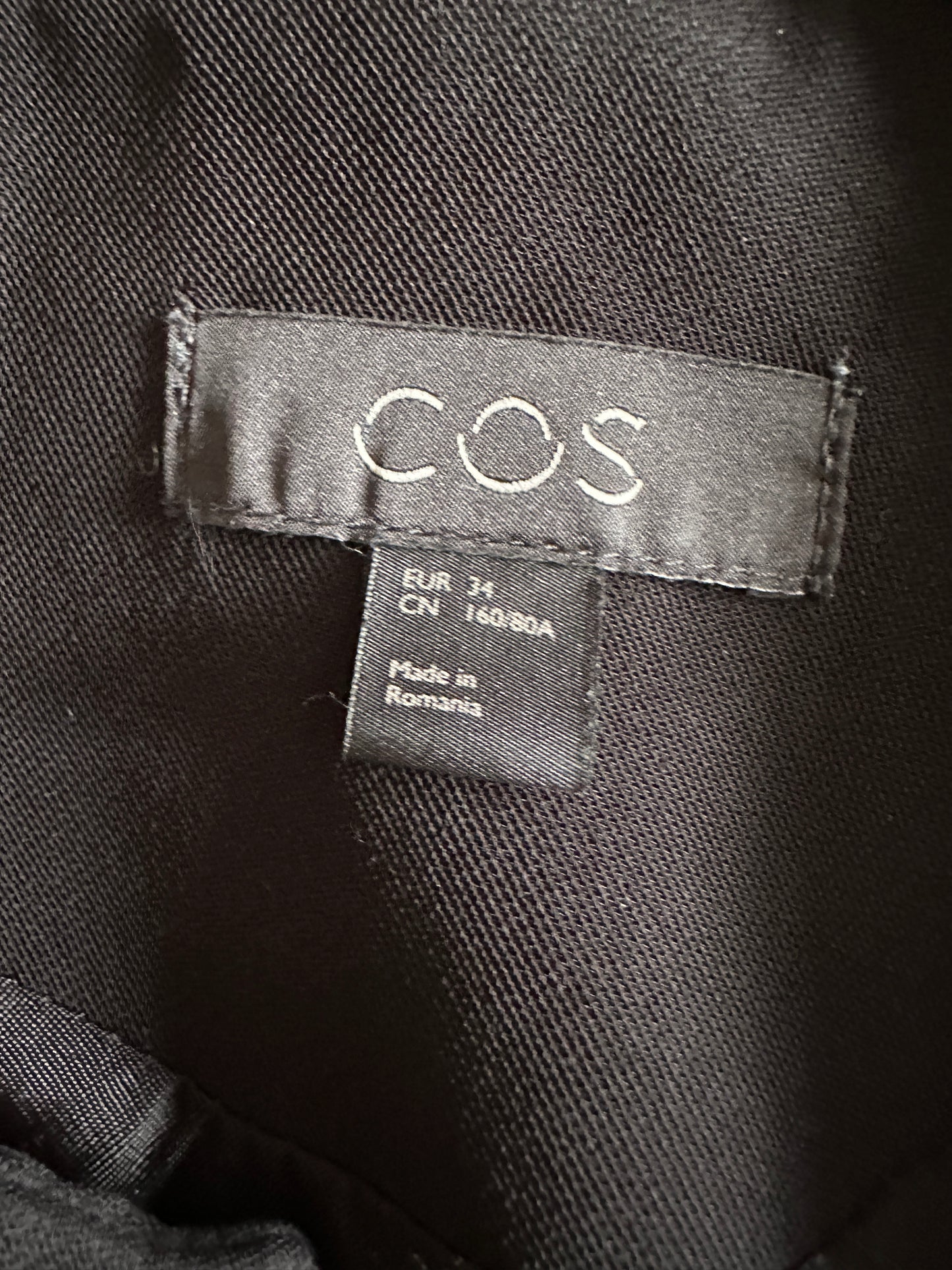 COS vest XS