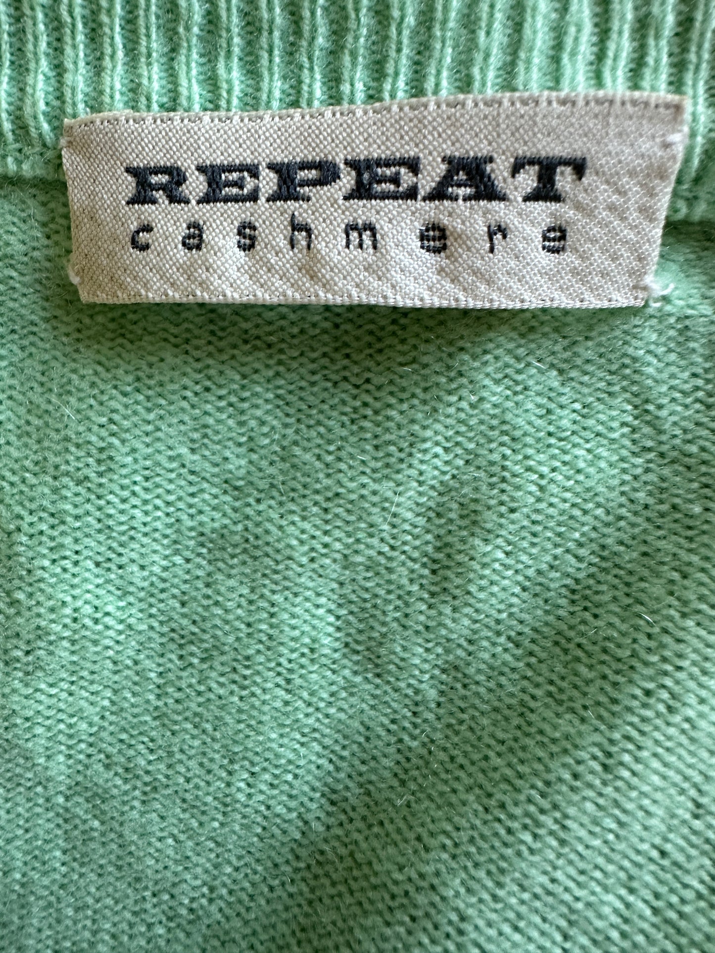 Repeat vest M