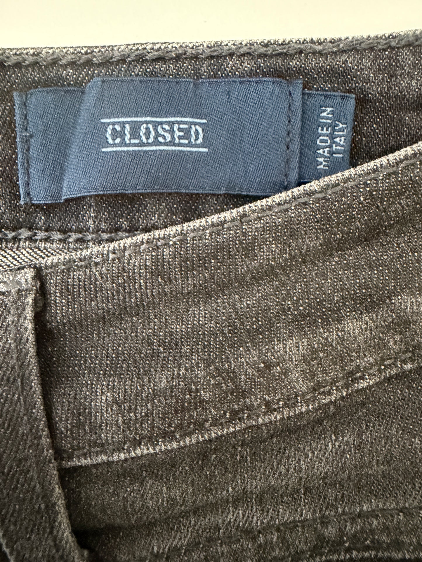 Geschlossene Jeans 28